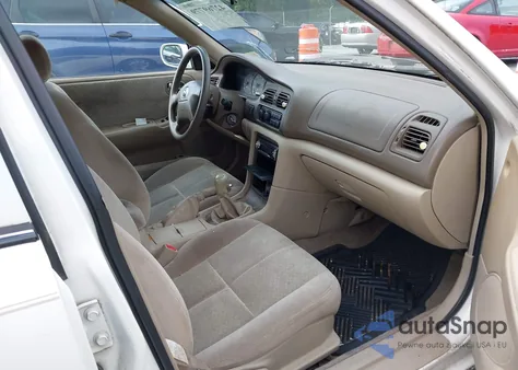 2000 Mazda 626 Es/Lx из США, поврежденный, VIN 1YVGF22C6Y5139588